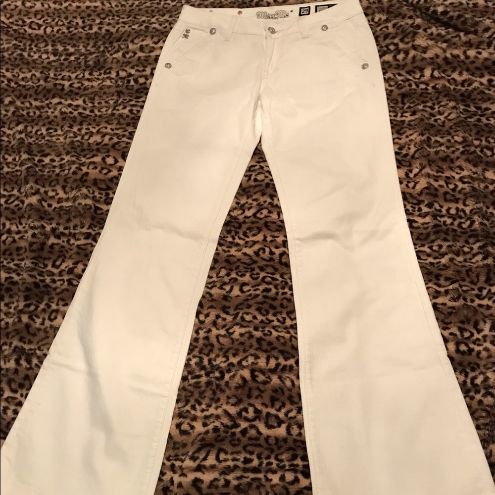 Miss Me White Jeans - wide legs.